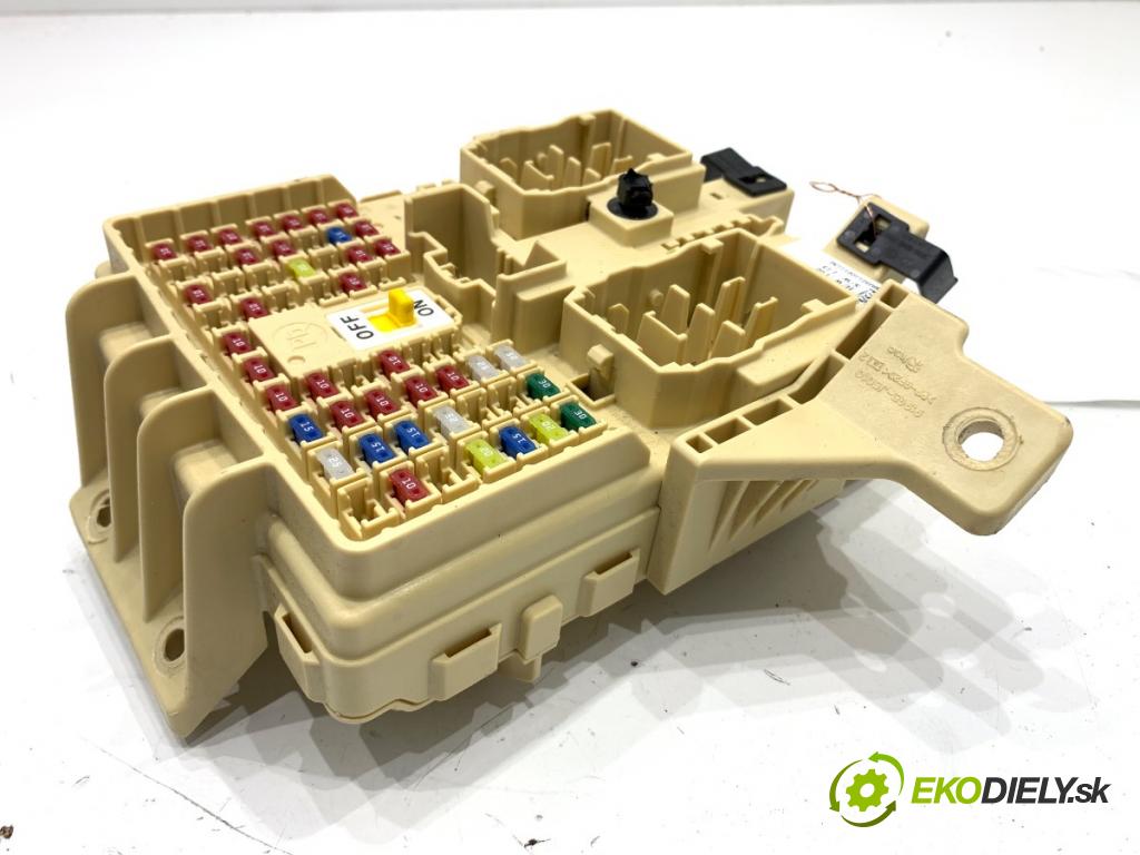 KIA STINGER liftback 2019 272 kW 3.3 T-GDi 4WD 3342 skříňka poistková 91951-J5283 (Pojistková skříňka)