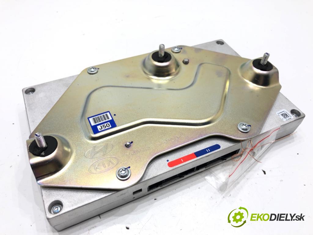 KIA STINGER liftback 2019 272 kW 3.3 T-GDi 4WD 3342 Zosilňovač 2940582 (Zosilňovač)