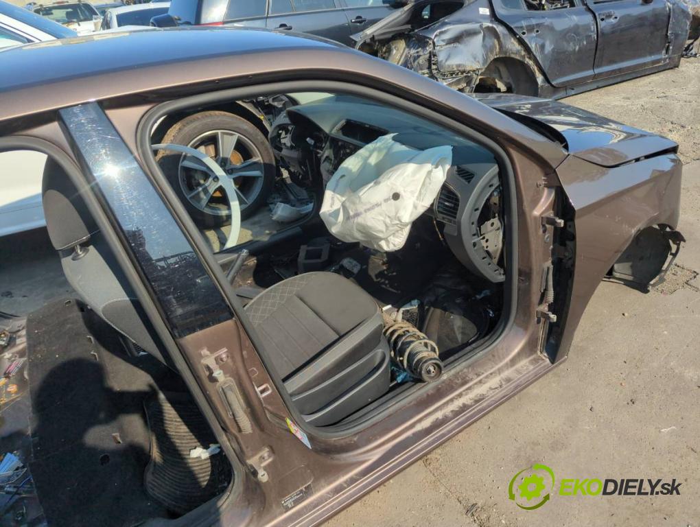 SKODA FABIA III liftback 2018 55 kW 1.0 999 KAROSERIA ČTVRŤÁK blatník zadní část levý pravý práh střecha PODŁUŻNICA levý pravý