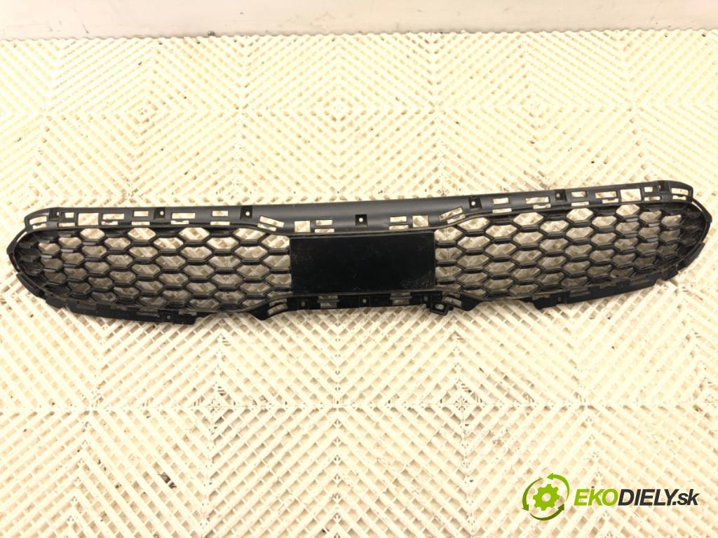 KIA STINGER liftback 2019 272 kW 3.3 T-GDi 4WD 3342 mří nárazníka přední část  (Přední mřížka (maska chladiče))