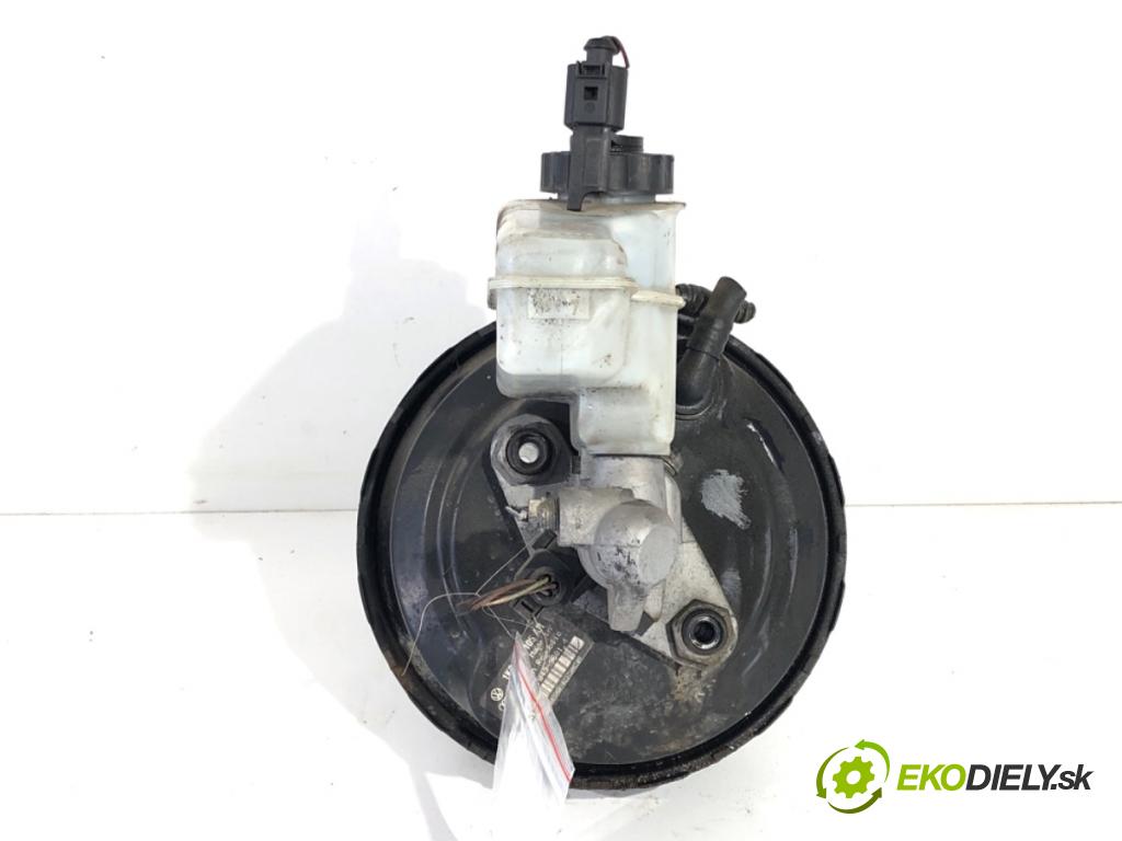 VW GOLF V liftback 2007 77 kW 1.9 TDI 1896 Posilovač bŕzd 1K2614105AR
