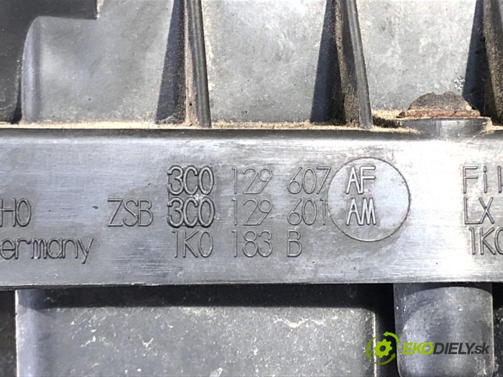 VW GOLF V liftback 2007 77 kW 1.9 TDI 1896 obal filtra vzduchu 3C0129607AF (Kryt vzduchového filtru)