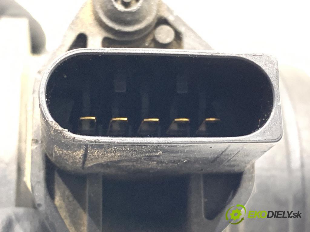 VW GOLF V liftback 2007 77 kW 1.9 TDI 1896 Váha vzduchu 038906461B (Váha vzduchu)