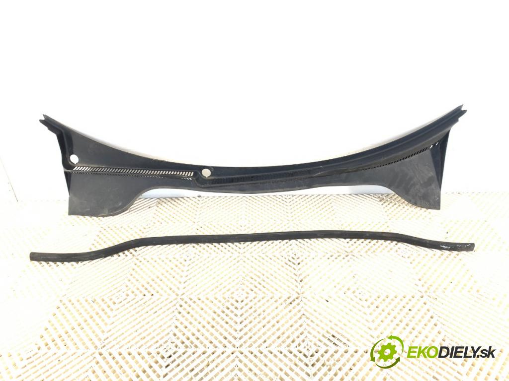 VW GOLF V liftback 2007 77 kW 1.9 TDI 1896 Torpédo, plast pod čelné okno  (Torpédo (plast pod čelným sklom))