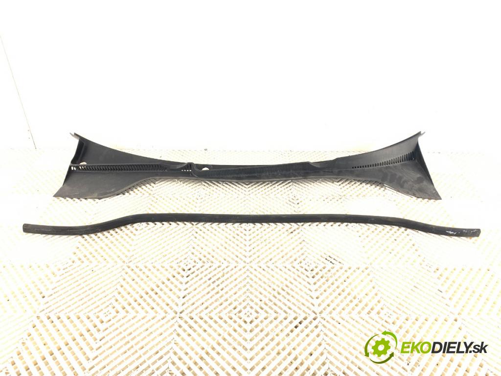 VW GOLF V liftback 2007 77 kW 1.9 TDI 1896 Torpédo, plast pod čelné okno  (Torpédo (plast pod čelným sklom))