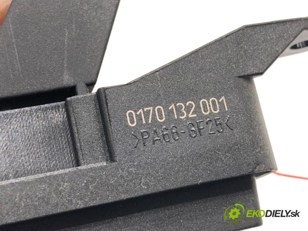 VW GOLF V liftback 2007 77 kW 1.9 TDI 1896 topné těleso radiátor topení elektrická 1K0963235F (Radiátor topení)