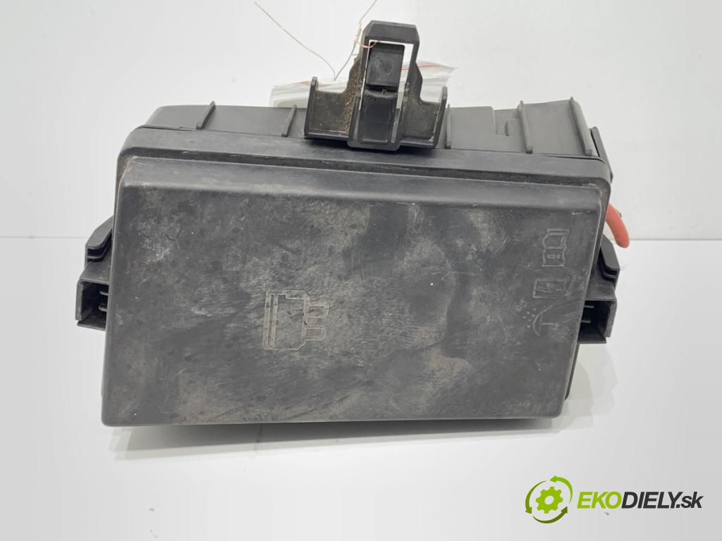 SKODA OCTAVIA III Kombi 2015 77 kW 1.6 TDI 1598 skříňka poistková 5Q0907361B (Pojistková skříňka)