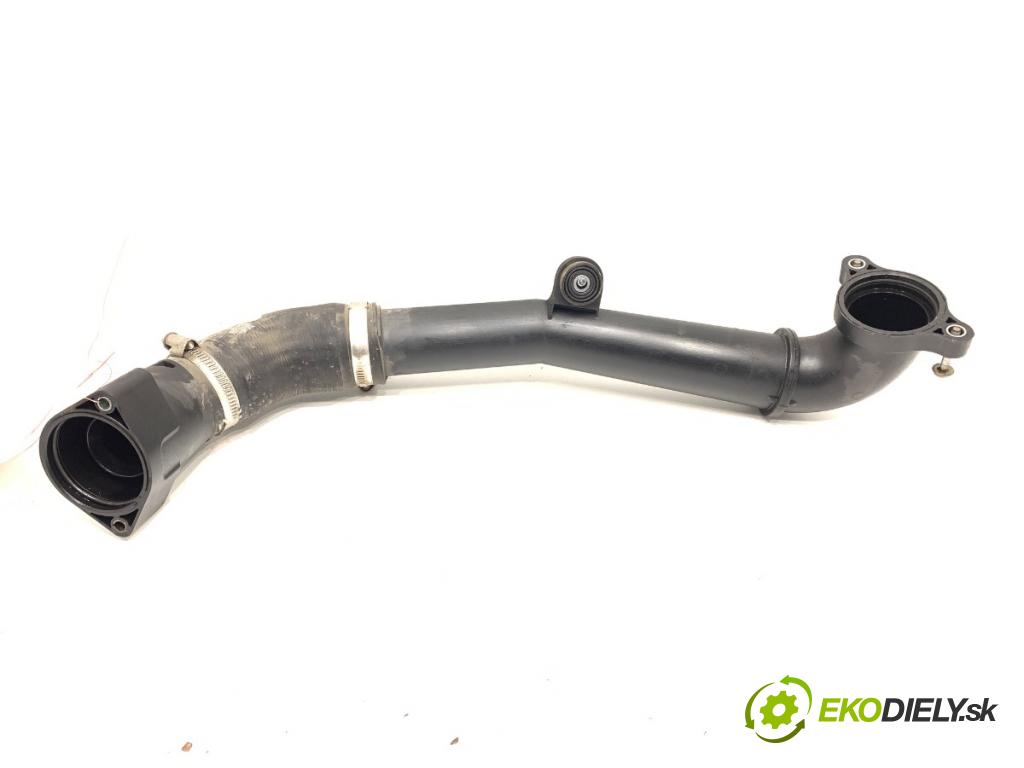 SKODA OCTAVIA III Kombi 2015 77 kW 1.6 TDI 1598 Rúra vzduchu 04L145770H