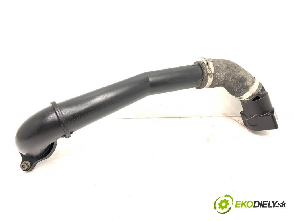 SKODA OCTAVIA III Kombi 2015 77 kW 1.6 TDI 1598 Rúra vzduchu 04L145770H