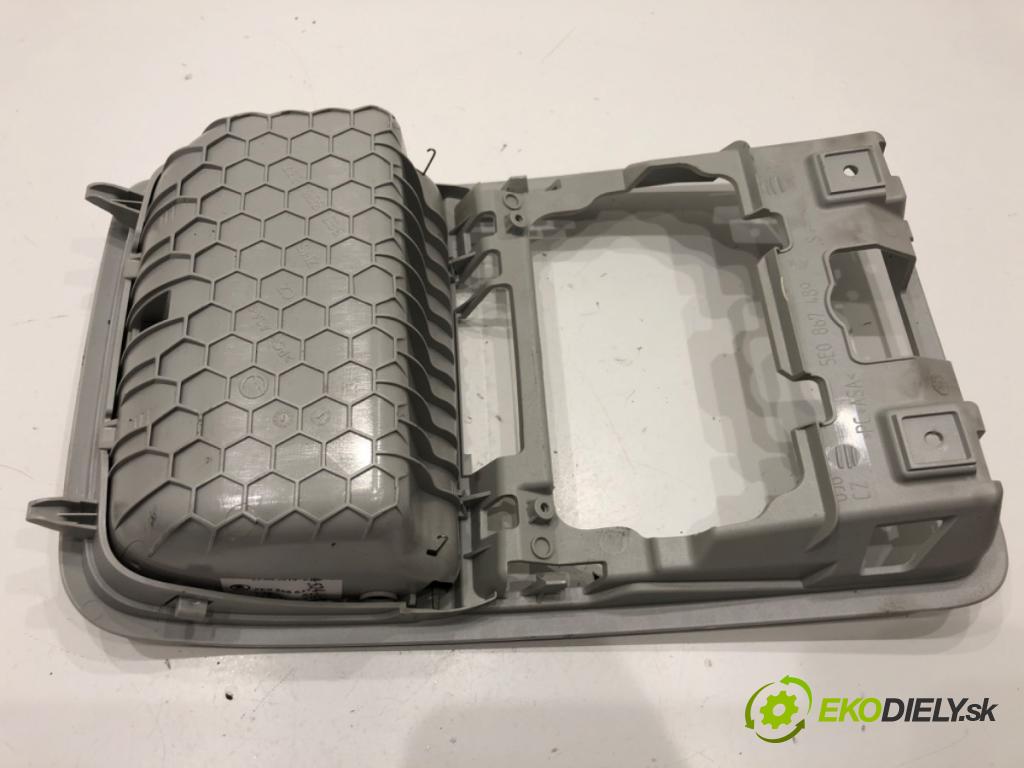 SKODA OCTAVIA III Kombi 2015 77 kW 1.6 TDI 1598 Priehradka, kastlík na skla 5E0868837