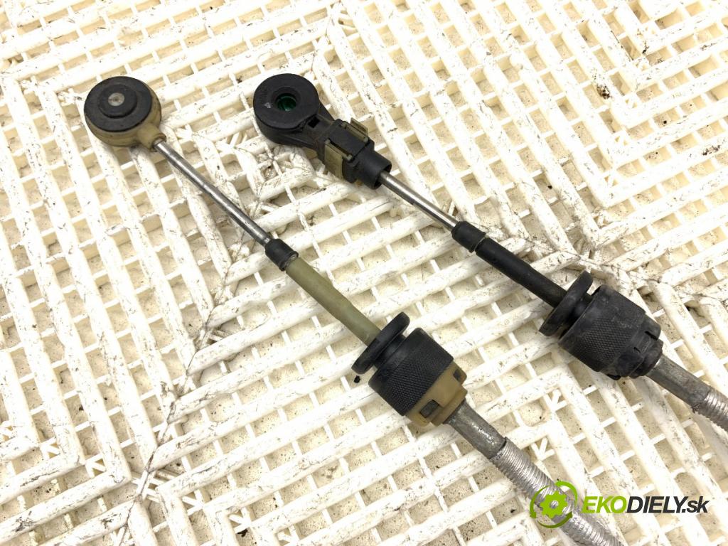 FORD FOCUS III liftback 2014 85 kW 1.6 TDCi 1560 Kulisa  (Rýchlostná páka (kulisa))