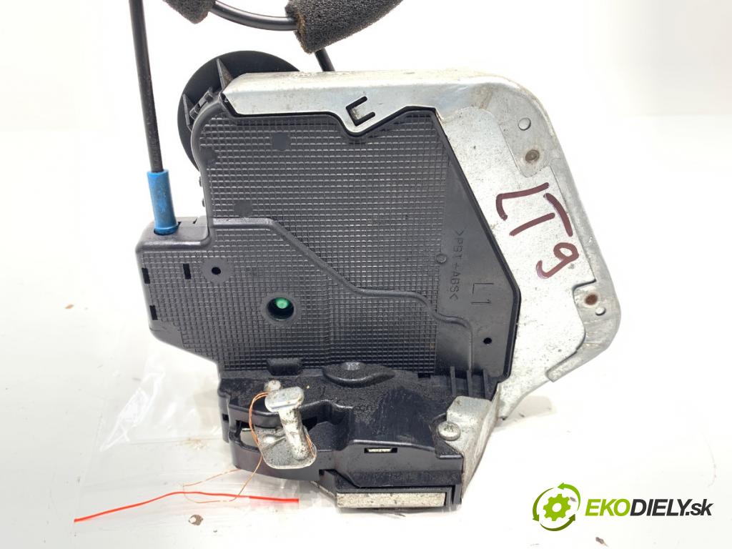 TOYOTA AVENSIS T25 sedan 2007 93 kW 2.0 D-4D (ADT250_) 1998 zámok dveře levý zadní část
