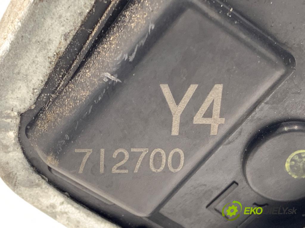 TOYOTA AVENSIS T25 sedan 2007 93 kW 2.0 D-4D (ADT250_) 1998 zámok dveře levý zadní část