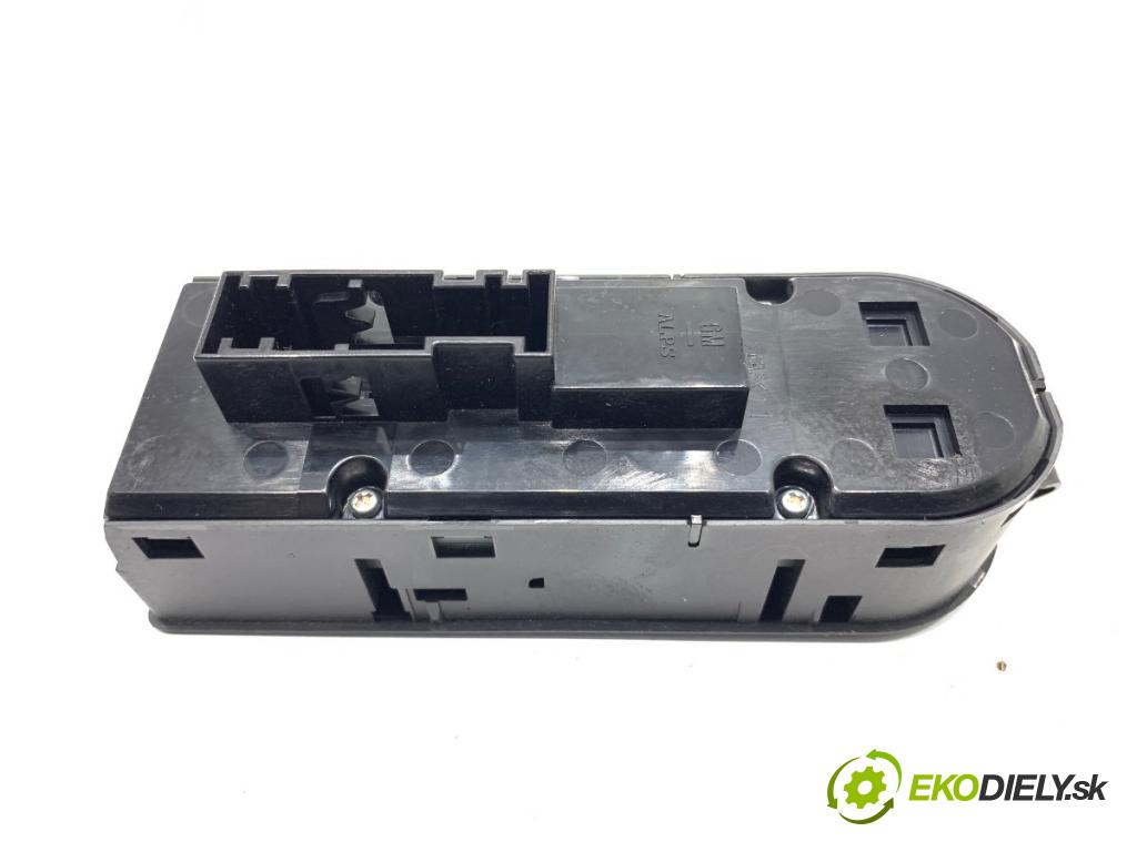 OPEL ASTRA H liftback 2010 85 kW 1.6 (L48) 1598 Prepínač okien 13228706 (Prepínacie páčky pod volantom)