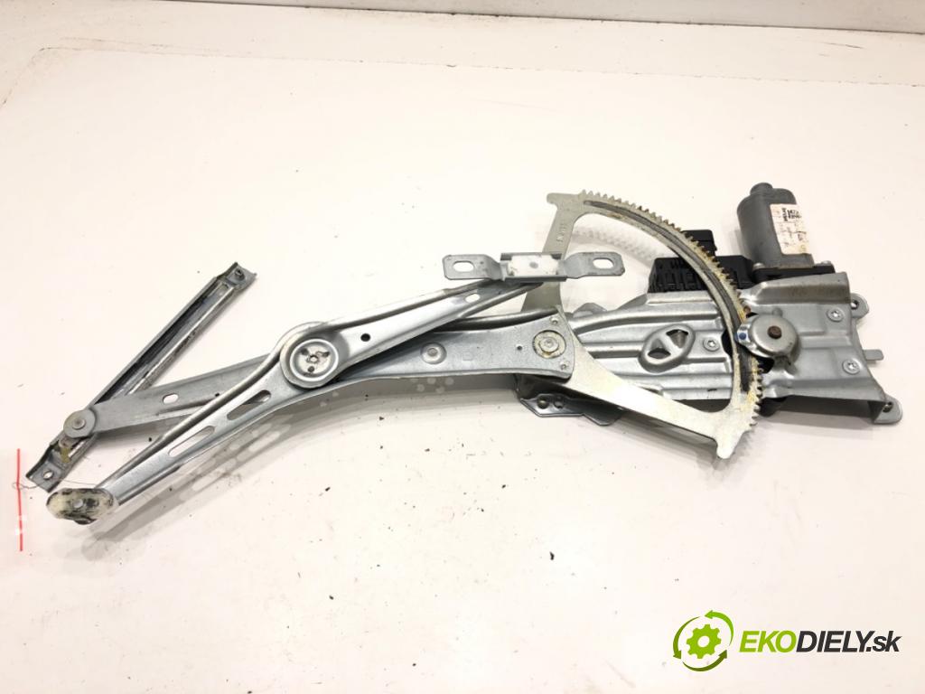 OPEL ASTRA H liftback 2010 85 kW 1.6 (L48) 1598 mechanismus okna levý přední část 13101480