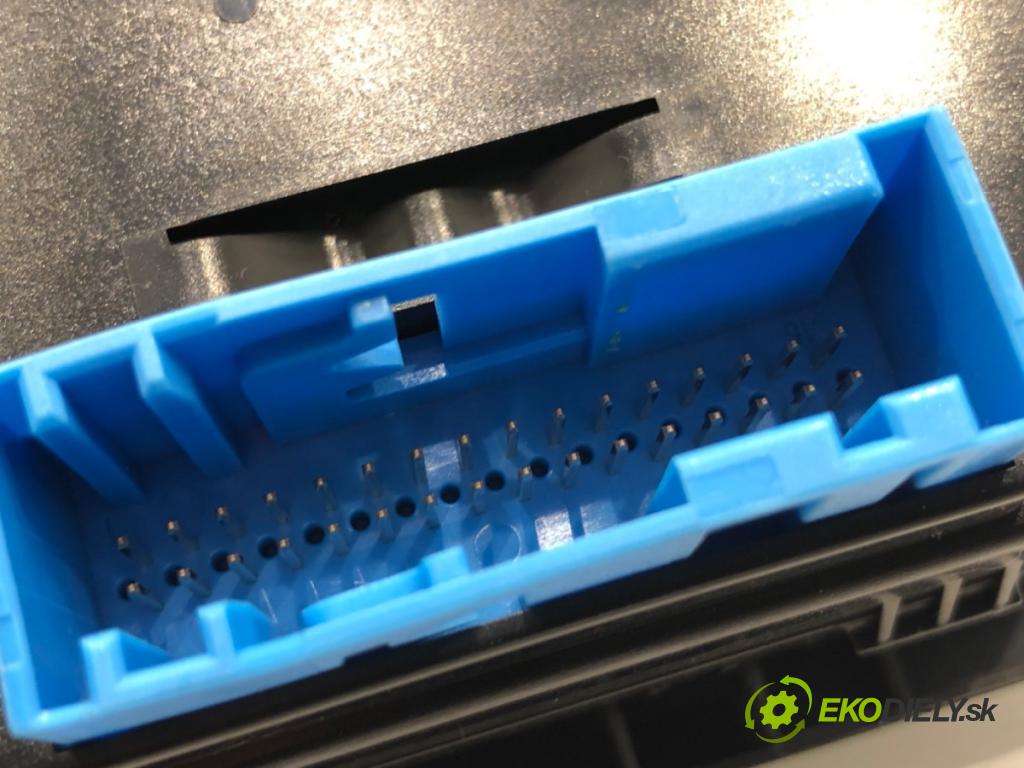 OPEL ASTRA H liftback 2010 85 kW 1.6 (L48) 1598 Panel ovládania kúrenia 13274233 (Prepínacie páčky pod volantom)