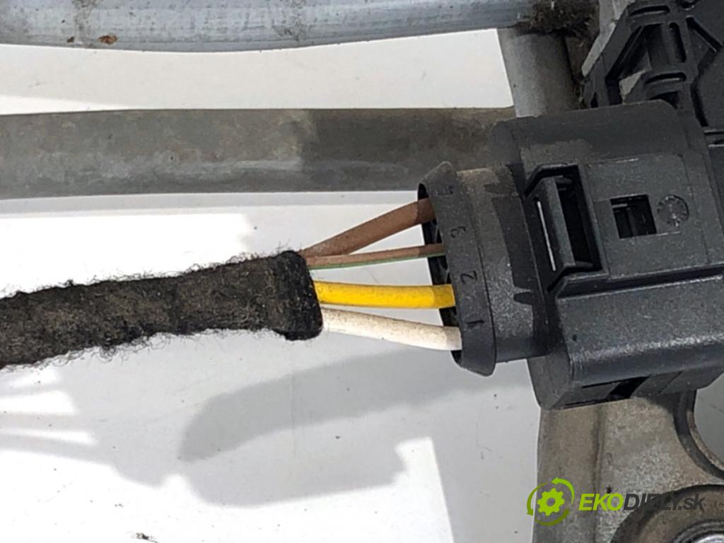 OPEL ASTRA H liftback 2010 85 kW 1.6 (L48) 1598 Mechanizmus stieračov predný 13271686 (Motorček stieračov predný)