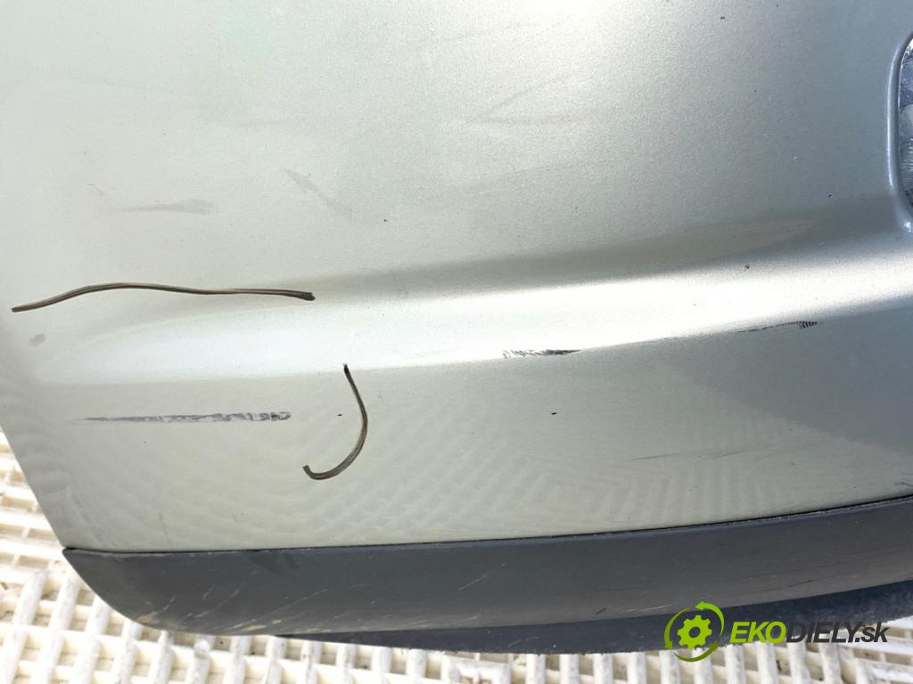 TOYOTA AVENSIS T25 sedan 2004 95 kW 1.8 (ZZT251_) 1794 nárazník přední část  (Klika dveří ostatní)