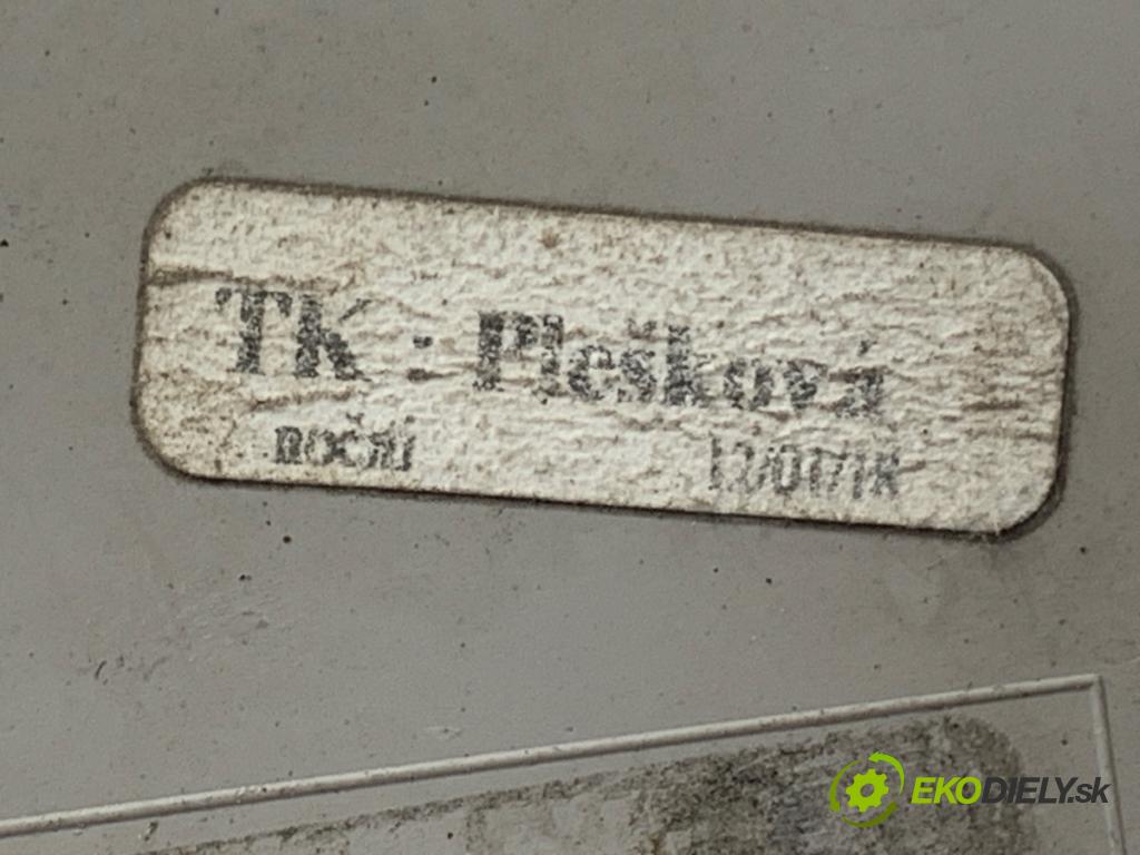 FORD FOCUS III Kombi 2018 70 kW 1.5 TDCi 1499 světlo pravý zadní část