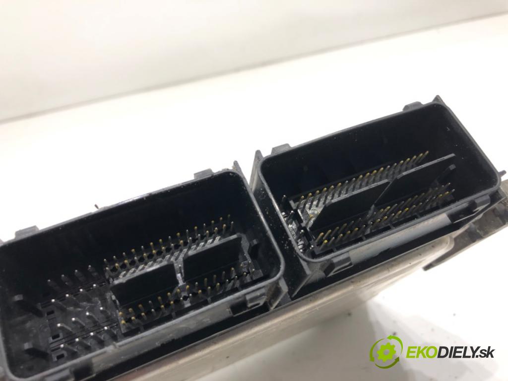 FORD FOCUS III Kombi 2018 70 kW 1.5 TDCi 1499 riadiaca jednotka Motor F1F1-12B684-ZA (Riadiaca jednotka)