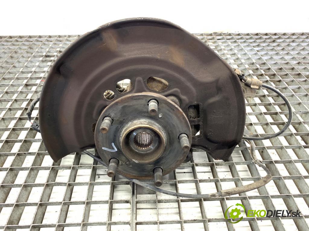 TOYOTA AURIS II Kombi 2014 97 kW 1.6 (ZRE185_) 1598 náboj ľavy predný 