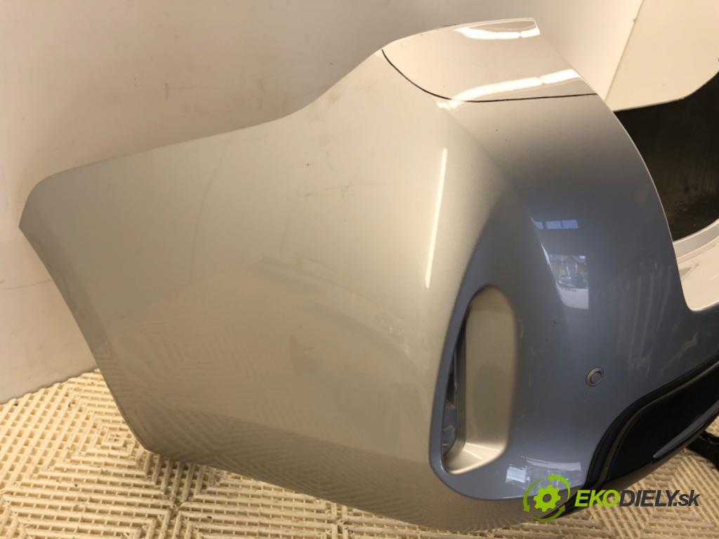 TOYOTA AURIS II Kombi 2014 97 kW 1.6 (ZRE185_) 1598 nárazník zadní část (Klika dveří ostatní)