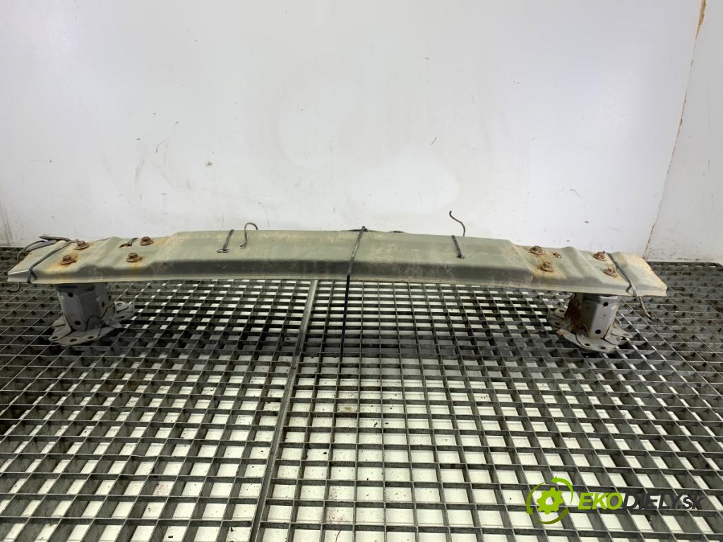 TOYOTA AURIS II Kombi 2014 97 kW 1.6 (ZRE185_) 1598 Výstuha nárazníka zad  (Výstuha zadná)