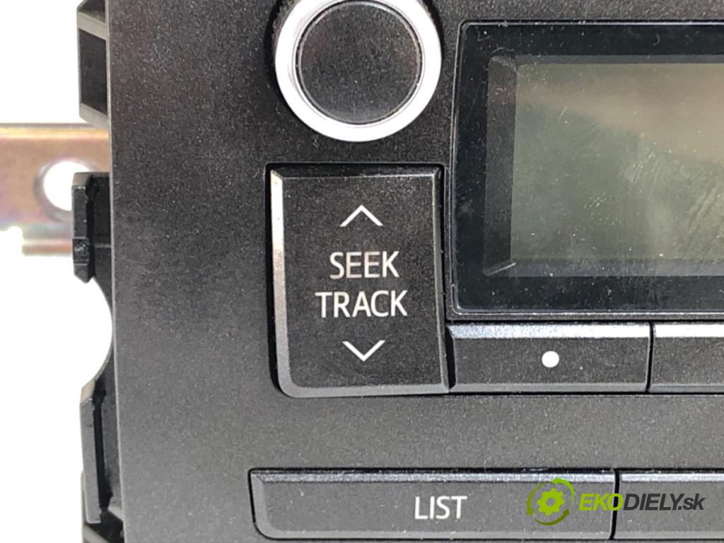 TOYOTA AURIS II Kombi 2014 97 kW 1.6 (ZRE185_) 1598 RADIO 86120-02880 (Audio zariadenie)