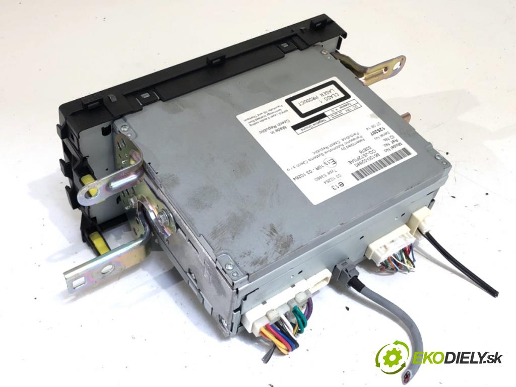 TOYOTA AURIS II Kombi 2014 97 kW 1.6 (ZRE185_) 1598 RADIO 86120-02880 (Audio zariadenie)