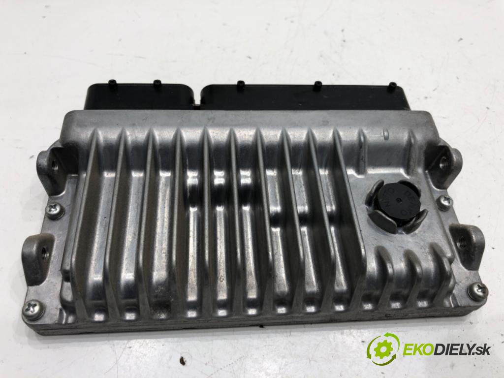 TOYOTA AURIS II Kombi 2014 97 kW 1.6 (ZRE185_) 1598 riadiaca jednotka Motor 89661-0Z840 (Riadiaca jednotka)