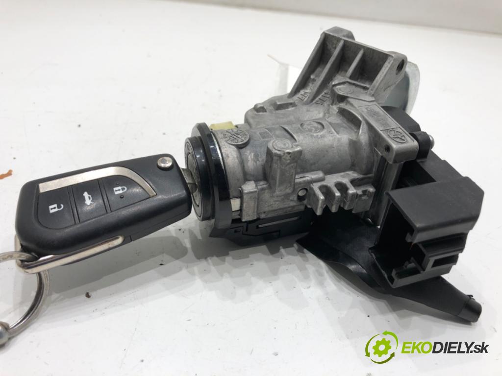 TOYOTA AURIS II Kombi 2014 97 kW 1.6 (ZRE185_) 1598 spinačka 45020-0206 (Spínacia skrinka)