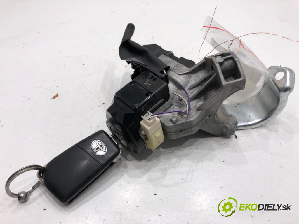 TOYOTA AURIS II Kombi 2014 97 kW 1.6 (ZRE185_) 1598 spinačka 45020-0206 (Spínacia skrinka)