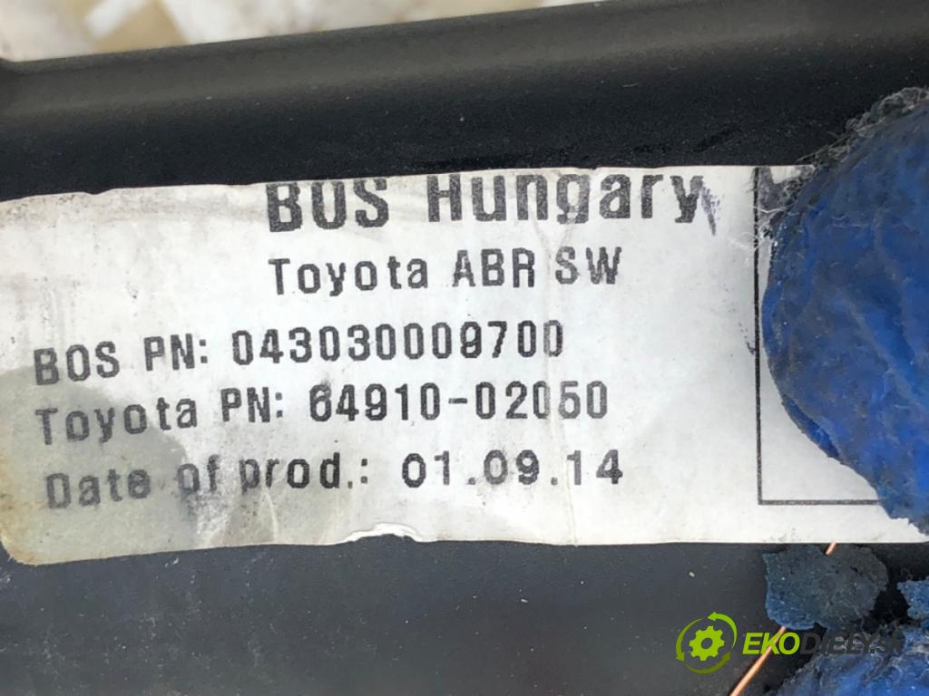 TOYOTA AURIS II Kombi 2014 97 kW 1.6 (ZRE185_) 1598 Roleta kufra 64910-02050