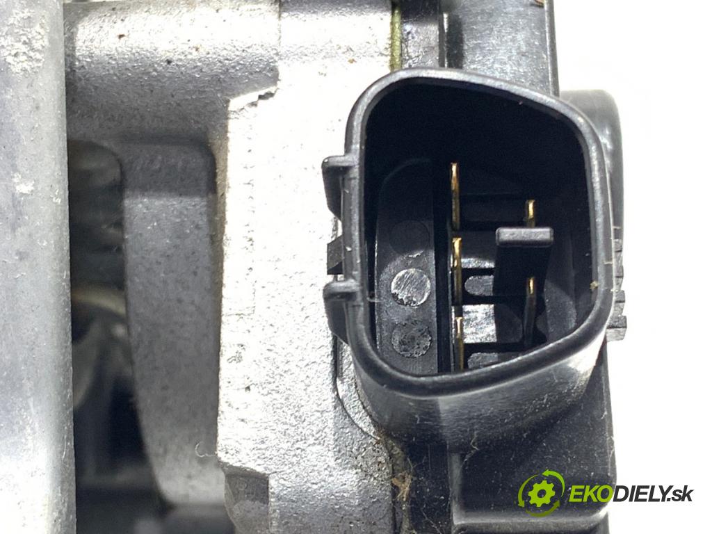 TOYOTA AURIS II Kombi 2014 97 kW 1.6 (ZRE185_) 1598 Mechanizmus stieračov predný 85110-02340 (Motorček stieračov predný)