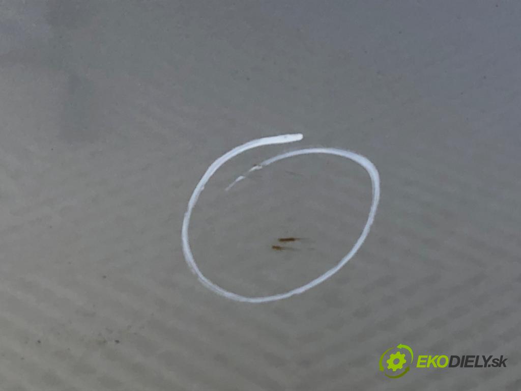 TOYOTA AURIS II Kombi 2014 97 kW 1.6 (ZRE185_) 1598 kapota zad 1F7