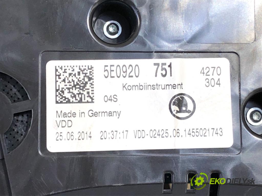 SKODA OCTAVIA III Kombi 2015 77 kW 1.6 TDI 1598 Prístrojovka 5E0920751 (Prístrojová doska)