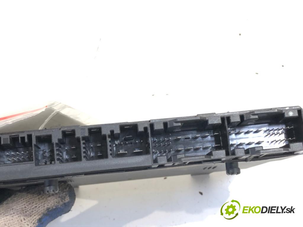 BMW F01 sedan 2008 180 kW 730 d 2993 Modul sedačky 9205226