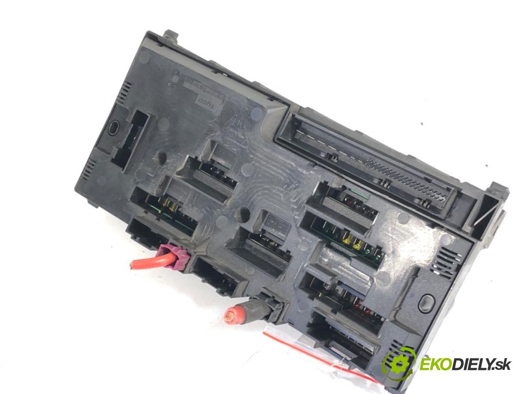 BMW F01 sedan 2008 180 kW 730 d 2993 Modul komfortu 9151320 (Modul komfortu)