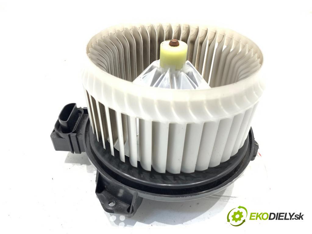 SUZUKI SX4 liftback 2014 88 kW 1.6 VVT 4x4 (RW 416) 1586 ventilátor kúrenia