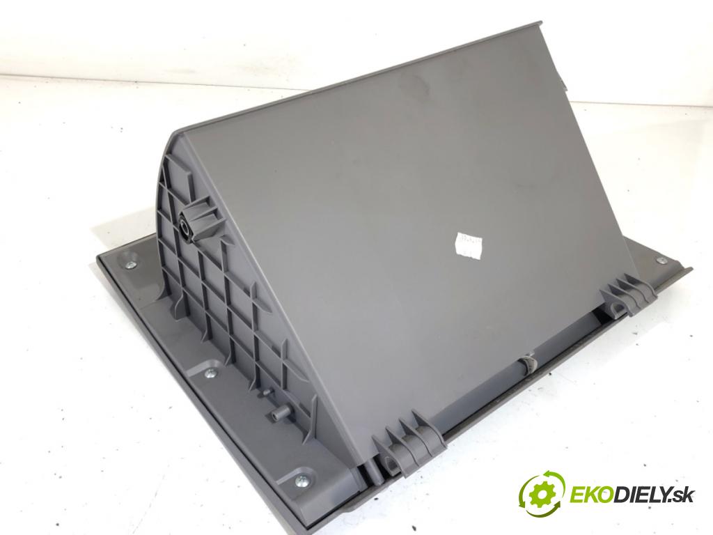 SUZUKI SX4 liftback 2014 88 kW 1.6 VVT 4x4 (RW 416) 1586 Priehradka, kastlík spolujazdca (Priehradka (kastlík))