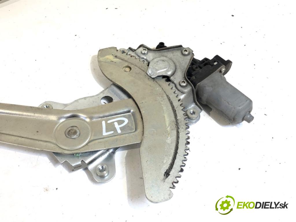 SUZUKI SX4 liftback 2014 88 kW 1.6 VVT 4x4 (RW 416) 1586 mechanismus okna levý přední část 83530-63J01