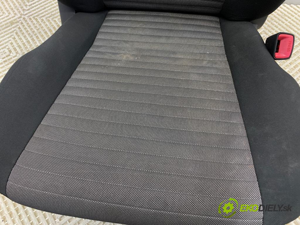 SUZUKI SX4 liftback 2014 88 kW 1.6 VVT 4x4 (RW 416) 1586 Sedadlo pravy predný