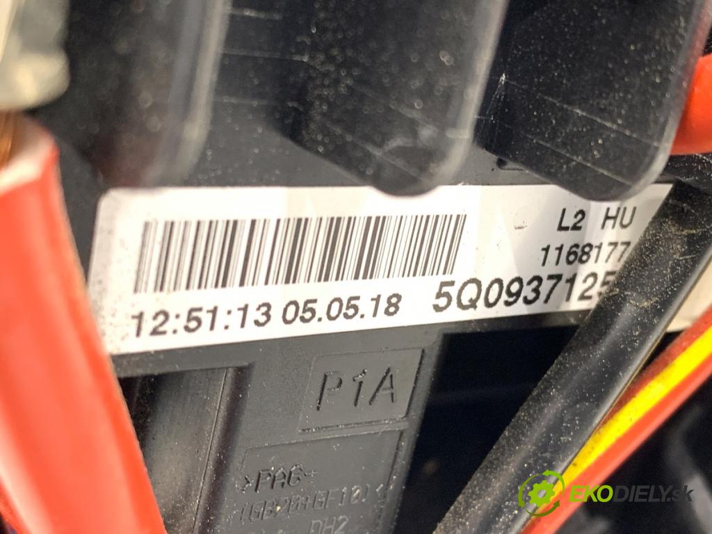 VW PASSAT B8 Kombi 2018 140 kW 2.0 TDI 4motion 1968 skříňka poistková  (Pojistková skříňka)