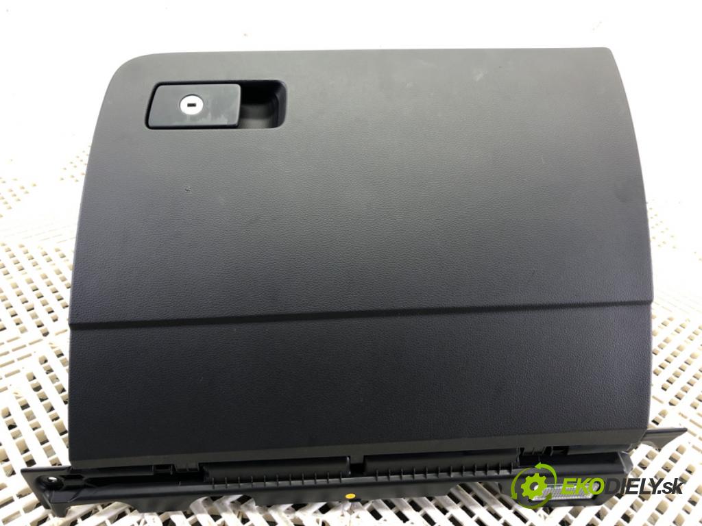 VW PASSAT B8 Kombi 2018 140 kW 2.0 TDI 4motion 1968 Priehradka, kastlík spolujazdca 3G1857097N (Priehradka (kastlík))