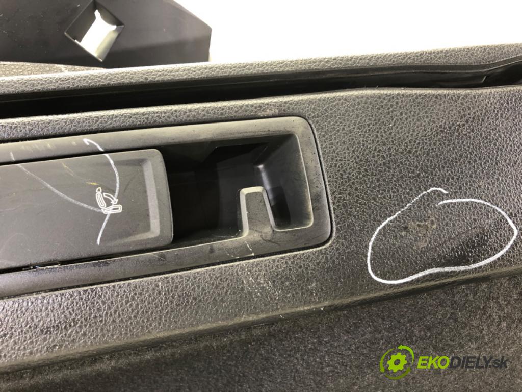 VW PASSAT B8 Kombi 2018 140 kW 2.0 TDI 4motion 1968 ča kufra levý 3G9867427L