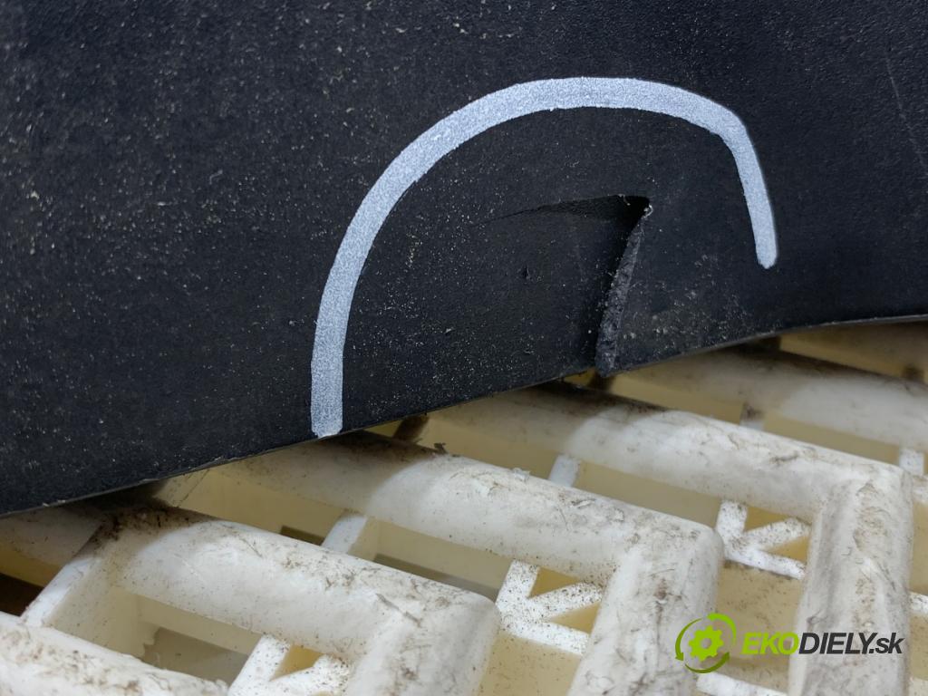 VW PASSAT B8 Kombi 2018 140 kW 2.0 TDI 4motion 1968 kryt motora 04L103925Q (Kryt motoru )