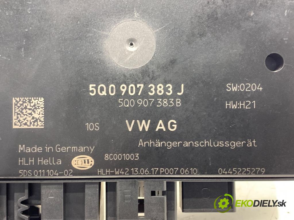 VW PASSAT B8 Kombi 2018 140 kW 2.0 TDI 4motion 1968 Modul ťažného oka 5Q0907383J (Riadiaca jednotka ostatné)