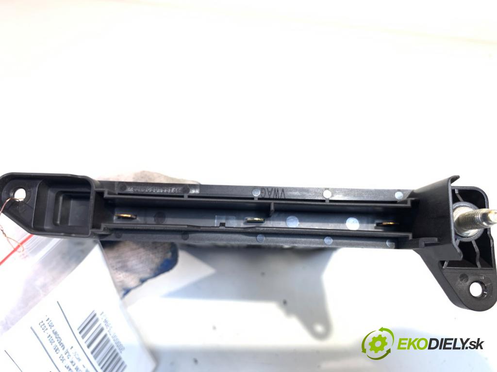 VW PASSAT B8 Kombi 2018 140 kW 2.0 TDI 4motion 1968 topné těleso radiátor topení elektrická 5Q0963235C (Radiátor topení)