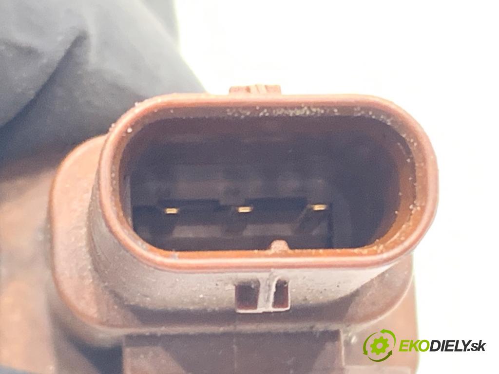 VW PASSAT B8 Kombi 2018 140 kW 2.0 TDI 4motion 1968 Snímač teploty spalín 04L919529D (Snímač)