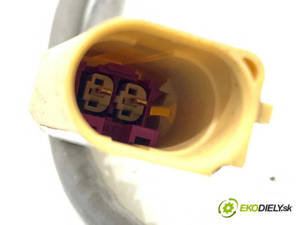 VW PASSAT B8 Kombi 2018 140 kW 2.0 TDI 4motion 1968 Snímač teploty spalín 04L906088JG (Snímač)